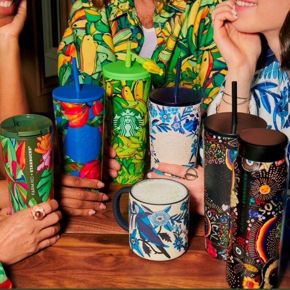 NWT Starbucks x Farm Rio Banana Mix Blue Venti Cold Cup & Keychain - Picture 2 of 3